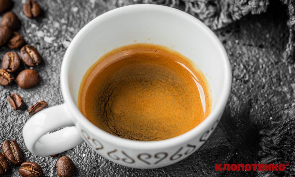 Ристрето в білій чашці