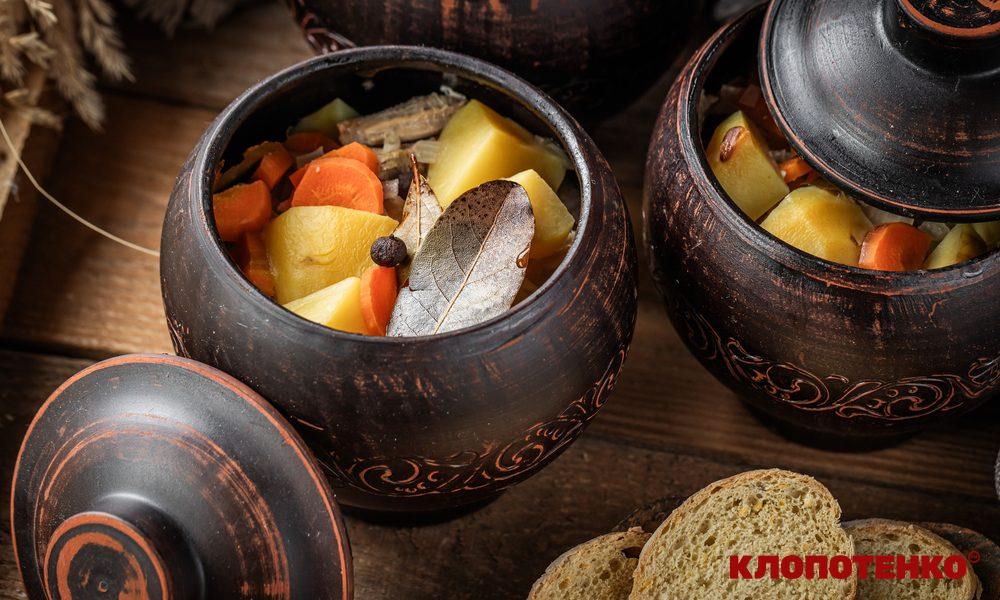 Картопля в горщиках