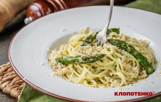 паста зі спаржею