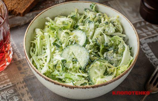 Сезонні інгредієнти та апетитні поєднання. Весняні салати на щодень від Євгена Клопотенка