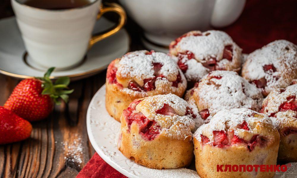 Кекси з полуницею