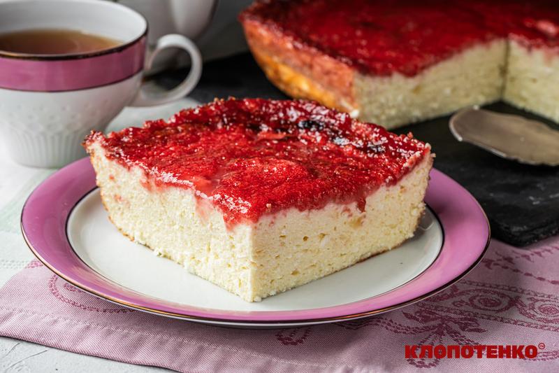 Сирник з полуницею