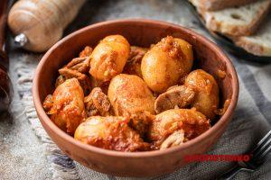 Тушкована картопля