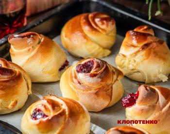 булочки з вишнями
