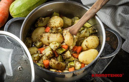 Овочеве рагу з кабачками