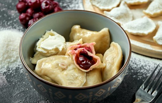 Вареники з черешнею