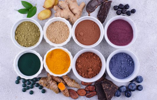 Які продукти можна використовувати як натуральні харчові барвники та як зробити їх вдома