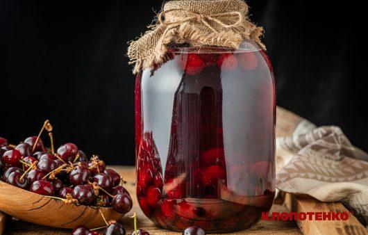 компот з вишень