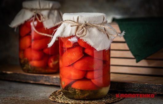 мариновані помідори половинками