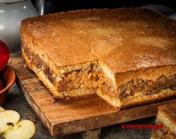 Тісто з яблуками