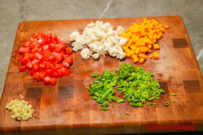 булгур з куркою і овочами
