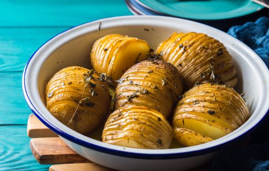 Як запікає картоплю з часником Марта Стюарт: рецепт та поради з приготування