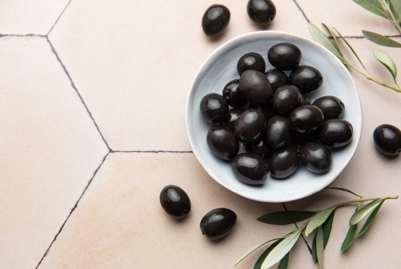 Чорні оливки багаті на залізо