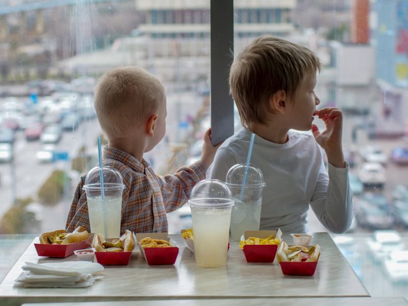 Як зупинити епідемію ожиріння серед дітей