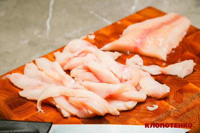 Нарізання філе зі щуки