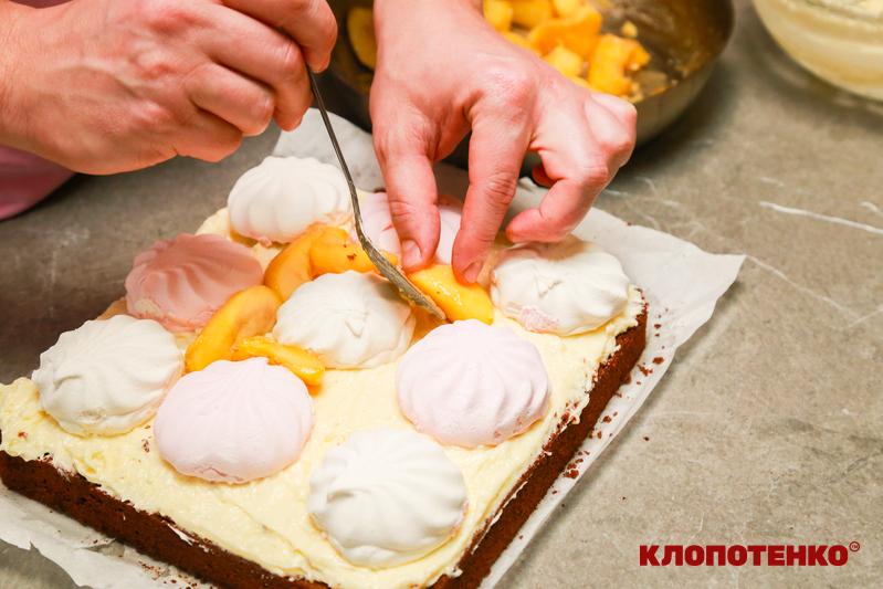 Додавання яблук та зефіру