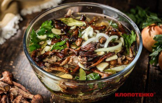 квашені опеньки