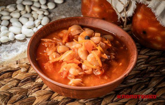 квасолі в томаті