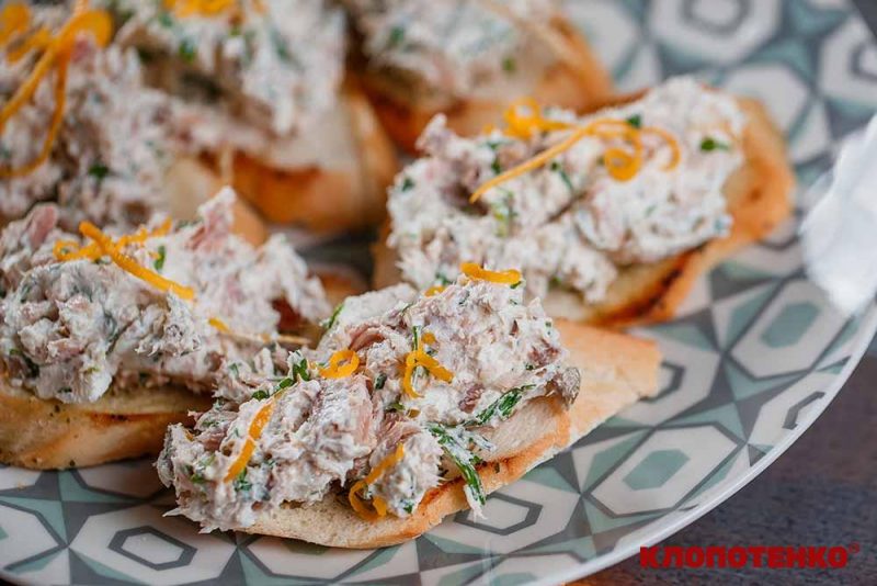 Намазка з консервованого тунця