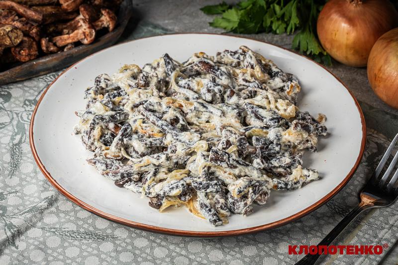 опеньки в сметані