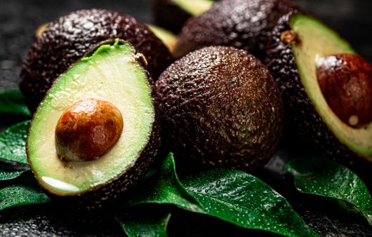 Чи можна їсти шкірку авокадо. Все, що ви не знали про популярний продукт