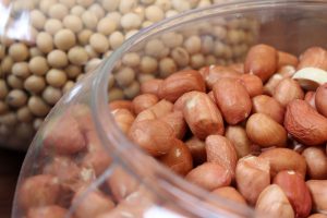 соя та арахіс