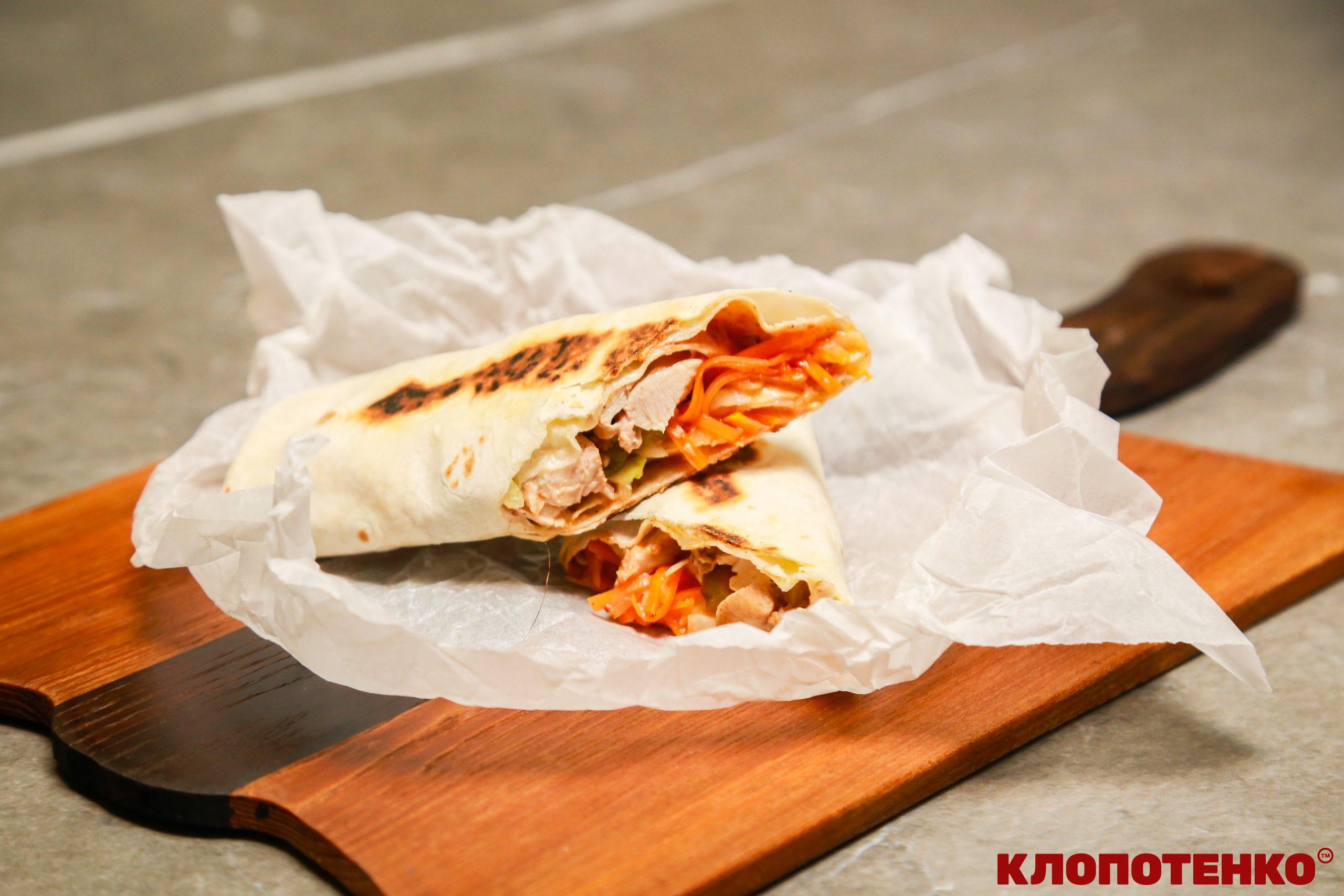 Шаурма з алжикою та філе стегна в розрізі