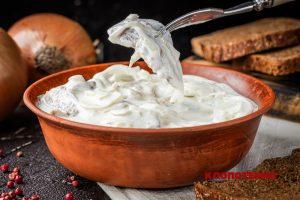 Оселедець в сметані