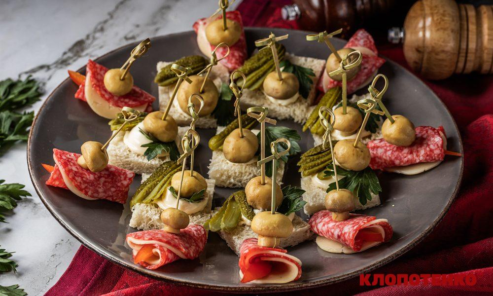 Канапки з ковбасою