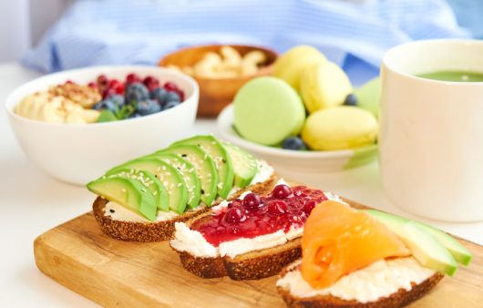 Корисні сніданки після 40, які підвищують енергію краще, ніж кава