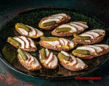 канапки з салом