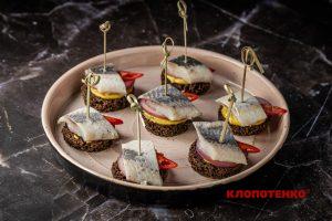 канапки з оселедцем