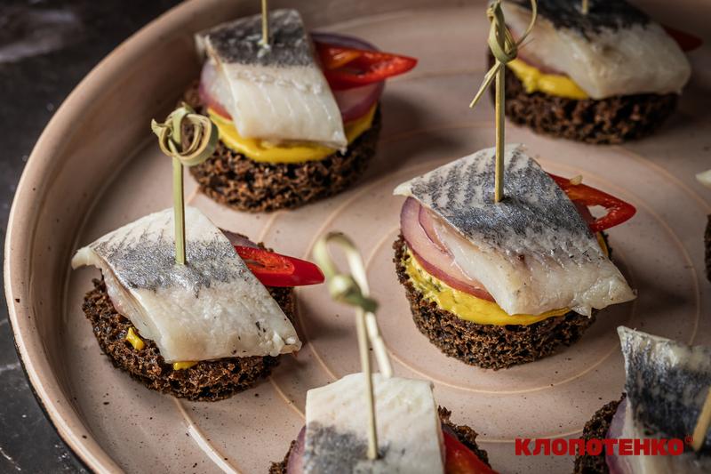 канапки з оселедцем