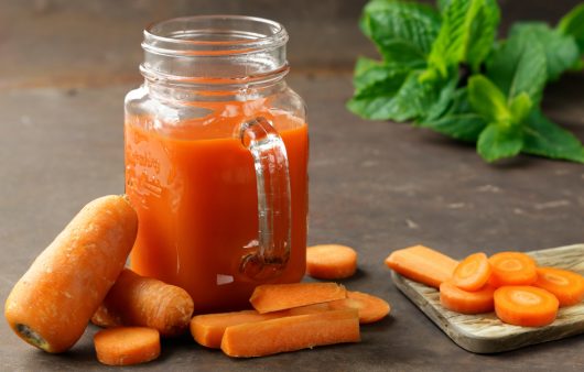 Що буде з вашим організмом, якщо щодня пити морквяний сік