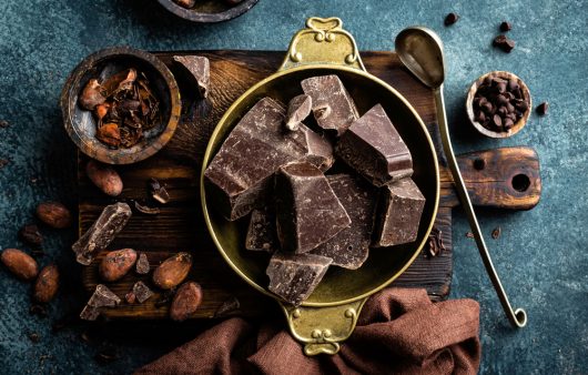 Для серця, мозку та настрою. Ось 6 науково підтверджених властивостей чорного шоколаду