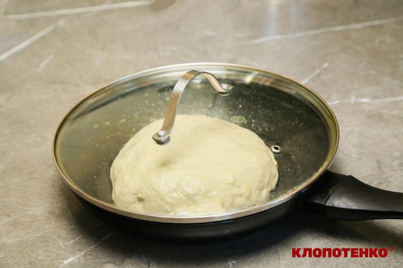 Хлібина в сковорідці