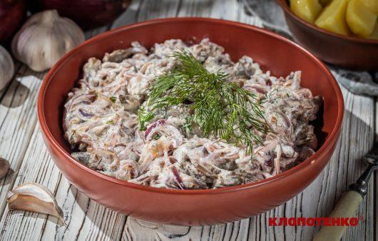 курячі сердечка в сметані