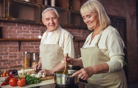Одна проста зміна в харчування людей похилого віку значно покращує їхнє самопочуття — дослідження