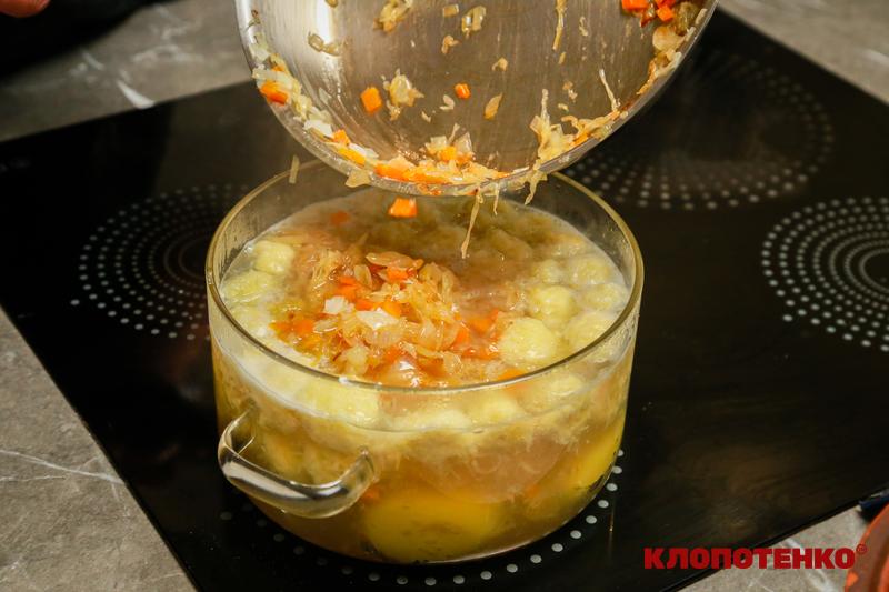 Приготування квашеної капусти з тертими кльоцками