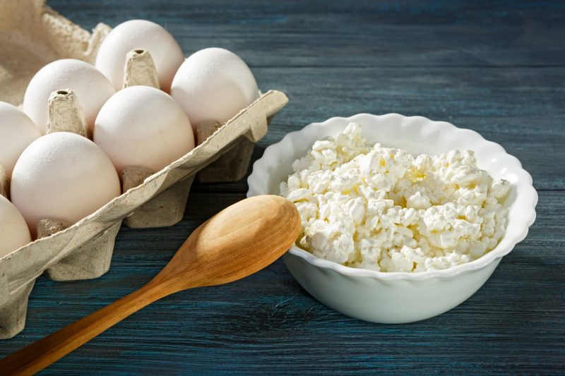 Який продукт корисніший - сир чи яйця 