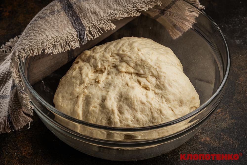 дріжджове тісто на пиріжки на кислому молоці