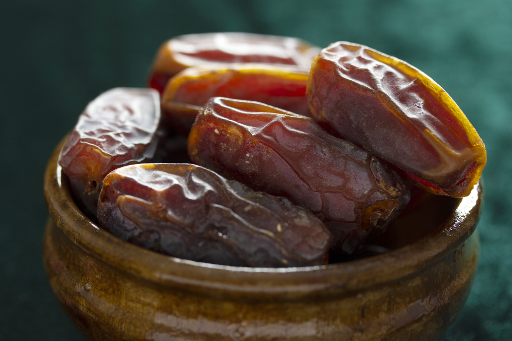 фініки та цукор