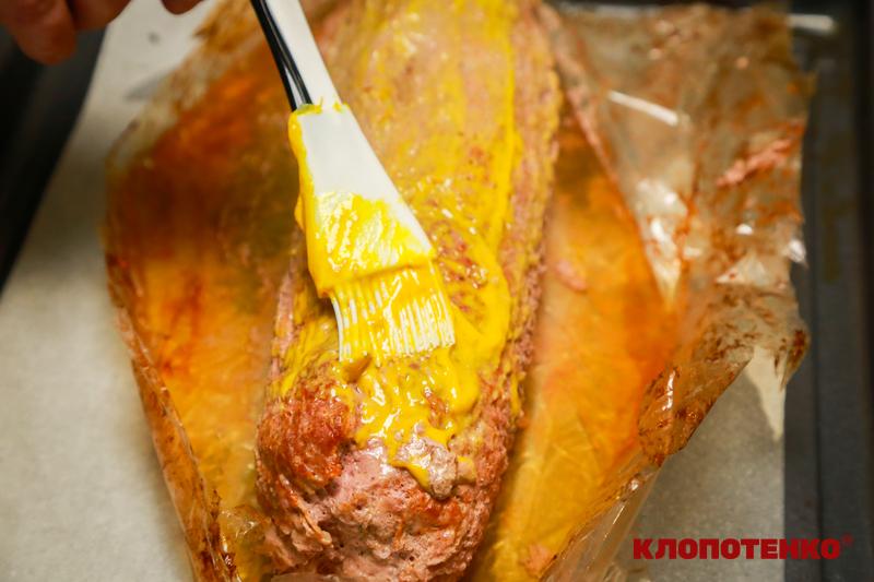 Змащування рулету гірчицею