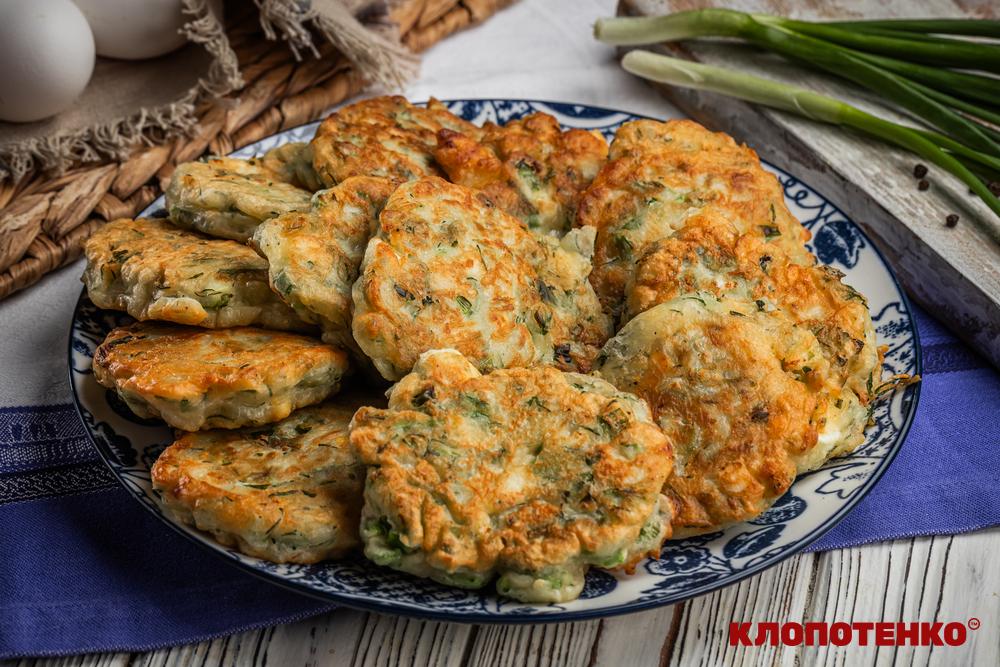 оладки з зеленою цибулею