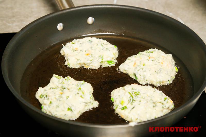 оладки з зеленою цибулею