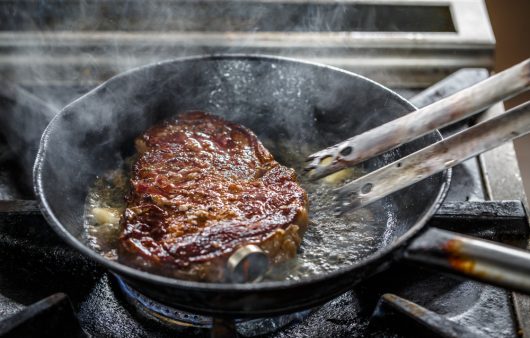 Секрет рум’яної скоринки. Що таке реакція Майяра і чому без неї їжа була б не така смачна