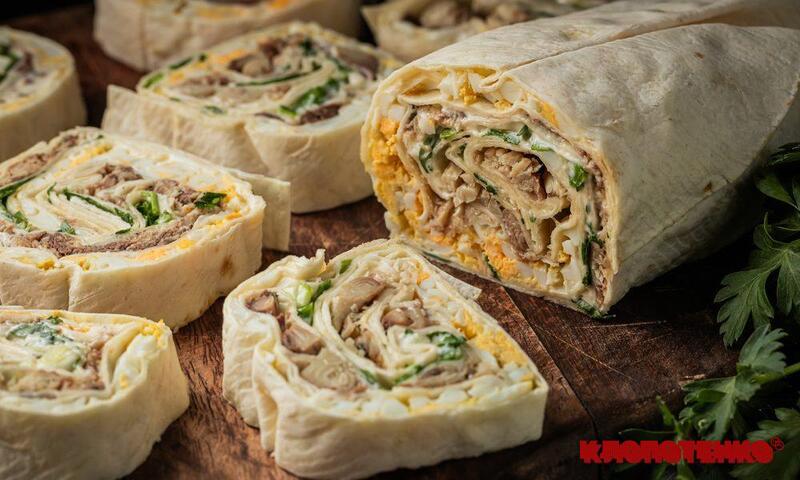 Рулет з лаваша зі скумбрією