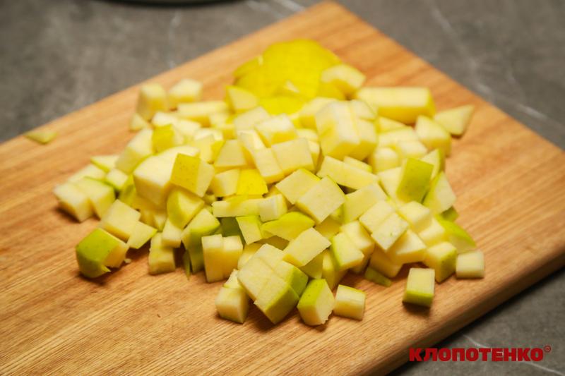 порізані яблука
