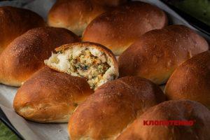 Пиріжки з картоплею та грибами в духовці
