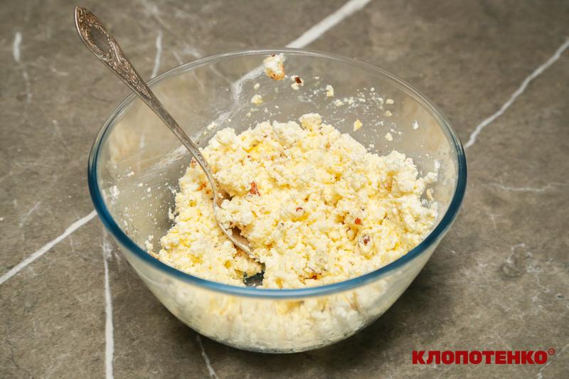 Приготування сирної начинки
